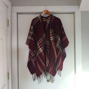NWOT Plaid Sweater Shawl w/ Tassels